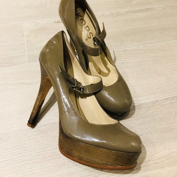 Michael Kors Heels - Picture 2 of 3